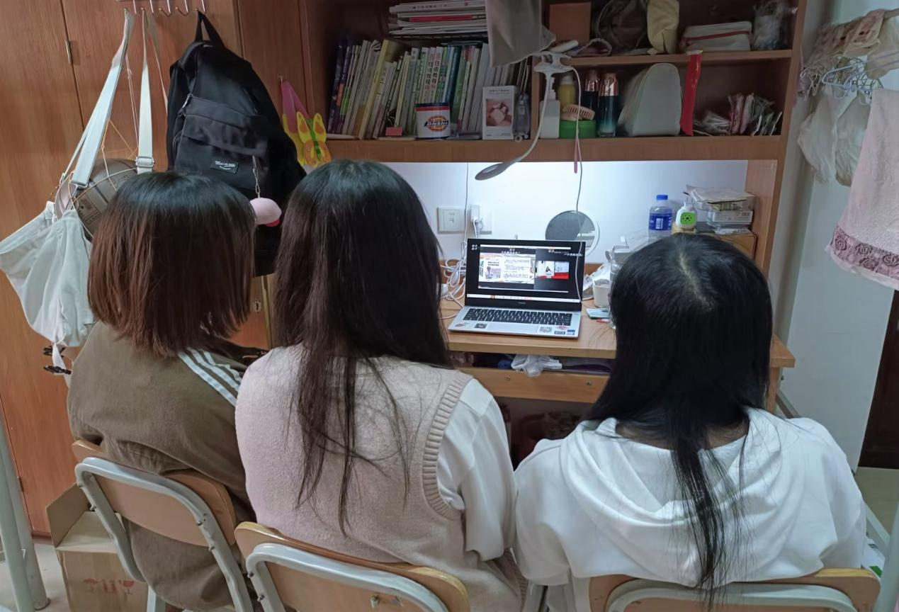 5426fd850e174a83bf14cdbca3c4be25.png 5426fd850e174a83bf14cdbca3c4be25.png