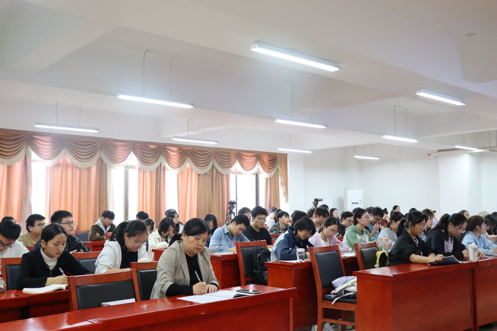 2a21ca262b934ace9099fe7233408435.jpg 2a21ca262b934ace9099fe7233408435.jpg