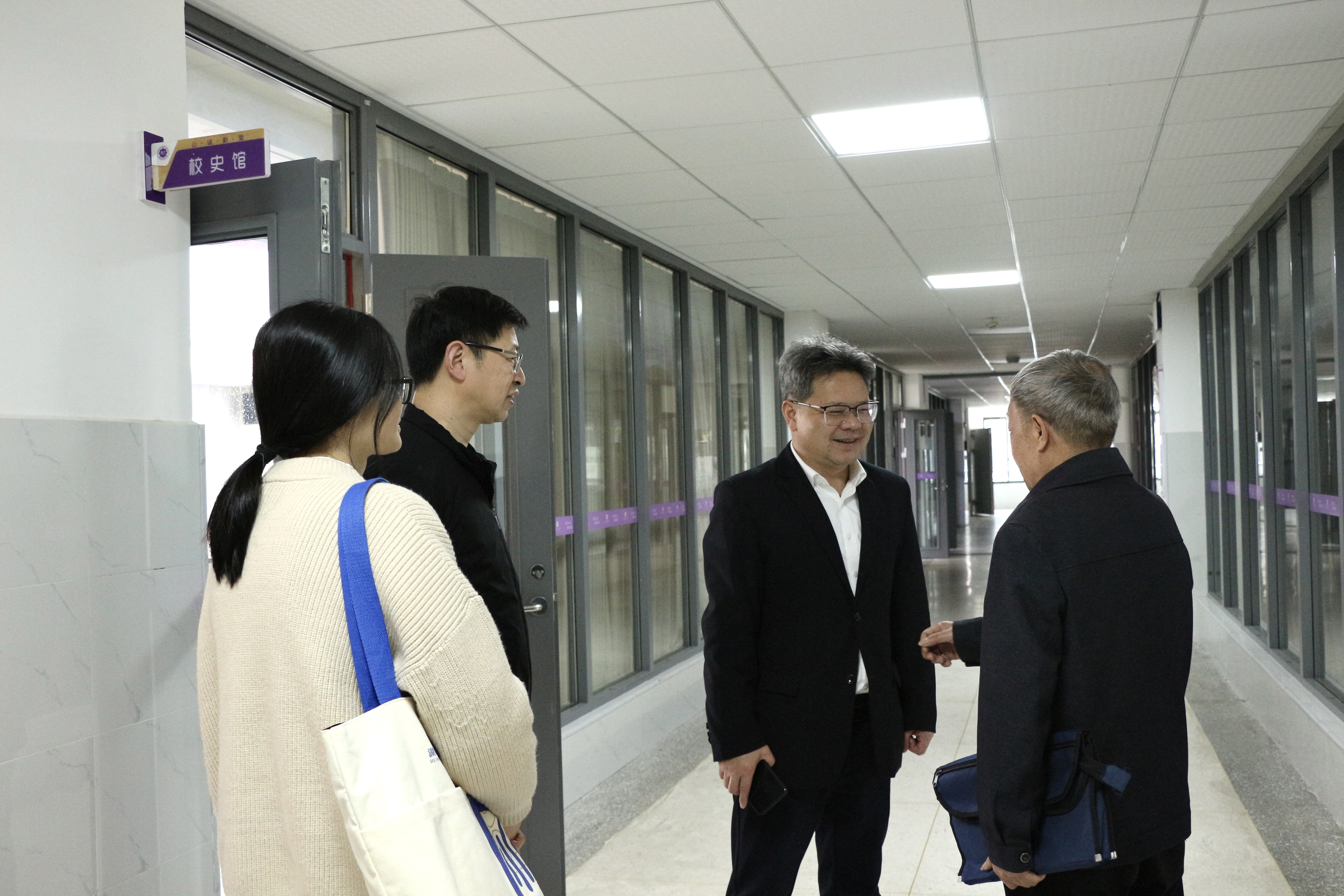 47d4d8c586da4a35a866feb7e601ebbf.jpg 47d4d8c586da4a35a866feb7e601ebbf.jpg